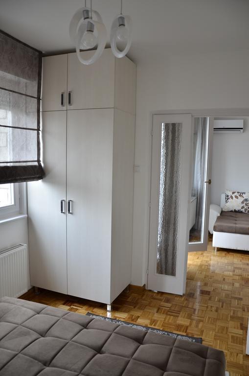 Apartment Arena White Belgrado Habitación foto